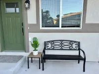 Beautiful Home Close to River Parks , Airport & Downtown. Pet-Friendly!