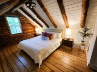 Amazing log cabin - 5 acre stocked pond - 16 acres - Minutes to Kings Dominion