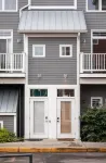 Midtown Modern - an urban condo walkable to restaurants, shopping, and the bay