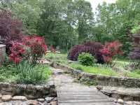 Tranquil retreat  on 16 acres sleeps 10 guests.