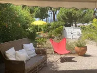 Unique!!! Villa on Croisette with seaside garden (Port Canto) Hotels in Pointe Croisette