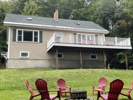 Okemo Family Friendly Getaway Отели в г. Андовер