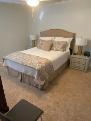 Fantastic Condo Within Walking Distance Of Football Stadium, Grove And Campus Hotels in 