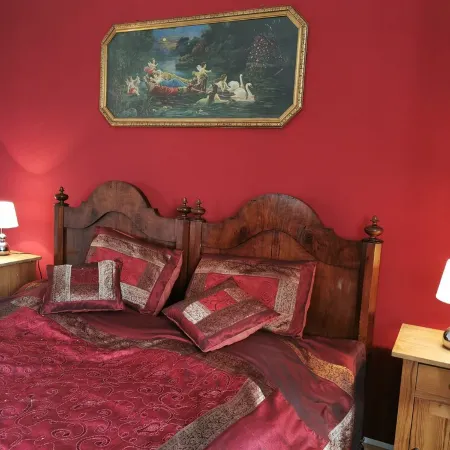 Quiet vacation apartment in a manor house, 5 minutes from the park