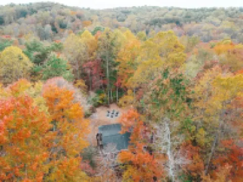 Hocking Hollows, cabin on 22 acres 馬裏恩酒店