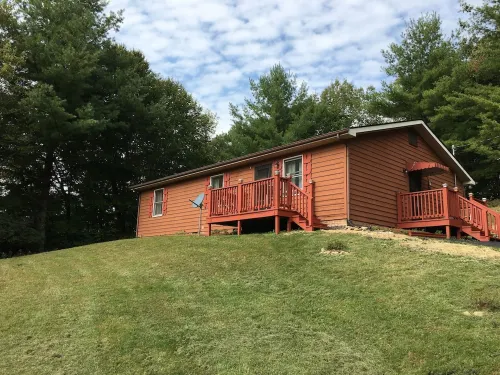 Charming 3 Bedroom Cabin near Hungry Mother State Park and Back of the Dragon