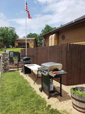 NEW INDOOR POOL 6BR 6BA Cabin Sleeps 22 By Silver Dollar City & Table Rock Lake