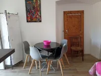 Magnificent T3 garden apartment 250 m from the beach and center