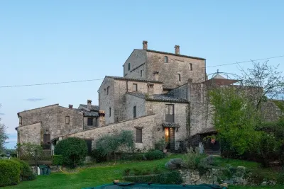 Apartment facing the pool in medieval village with view of Todi Hotels near L'Idea Pasta