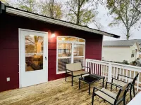 Pet’s love “The Bachelor” Lakefront Apt @ Sunset Estates Hotels near Talladega Superspeedway