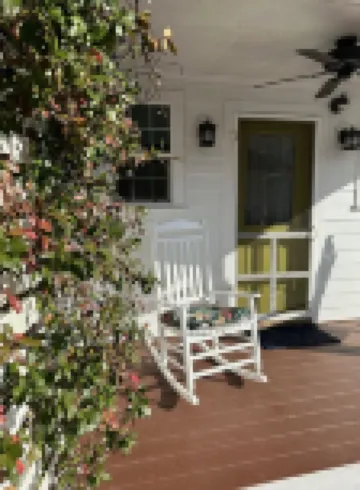 Updated Guest House  in Beaufort Historic District--Walkable to Front Street!