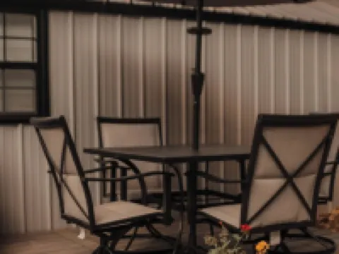 Modern Secluded Riverfront Cabin Hotels in Green County