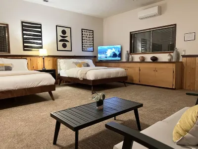 Cozy Mid-Century Cottage Near Sierra National Forest and Yosemite Park. 빅 트리스 루프 트레일헤드 주변 호텔