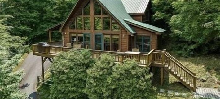 New to VRBO Cozy Sugar Hill Cabin 2 min to the slopes Hotels in Sugar Mountain