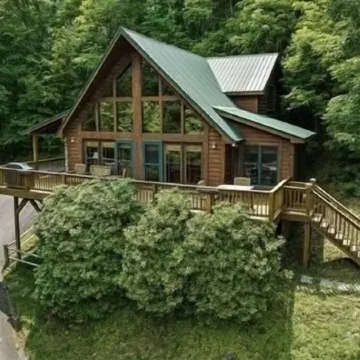New to VRBO Cozy Sugar Hill Cabin 2 min to the slopes