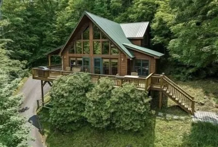 New to VRBO Cozy Sugar Hill Cabin 2 min to the slopes Отели рядом с достопримечательностью «оз. Уайлдкэт»