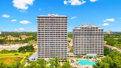 Condo is just  2 miles away from Disney, wonderful  Lake view family-sized Hotels near SeaWorld Orlando