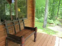 PERFECT ESCAPE For Total Privacy, Rustic Modern Cabin, 15 Pvt. Ac, WiFi, Heat/AC