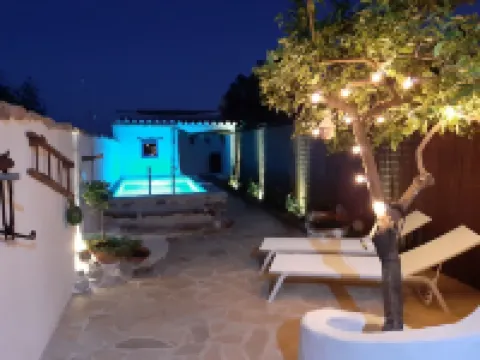 Autumn offer. Tranquility between the sea and the mountain