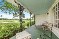 Farmhouse at Magnolia Valley