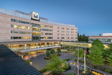 Theater, playground, gameroom, arcade, large dining room, 20mi to PDX, 3bd/2ba