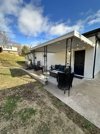 Riverside Home - Modern meets comfort