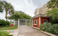 Comfy 1b getaway w/ BEACH ACCESS & full amenities