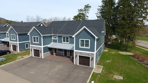 Walkable to Town, 3 Bed 2.5 Bath - Gym