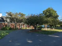 Beautiful and unique 6 bedrooms 6 bathrooms large pool and hot tub 7000sqft