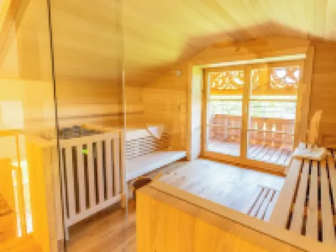 "Graf Chiemo Suites" luyury living direkt am Chiemsee mit privatem Seezugang! Hotels in Chieming