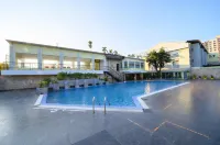 Sinclairs Siliguri - Swimmingpools