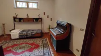 Apartment with garden