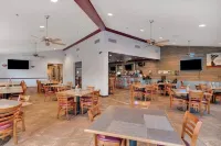 2BD Private Golf Oasis Steps to Festivals, Pools, Tennis, Bocce, Fitness & More!