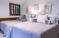 Lakefront Retreat in Quite Cove on Luxurious Lake Toxaway Hotels in Hogback