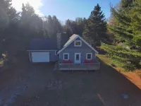 Welcome to Le Chalet in Grand Marais - walking distance to Lake Superior & more!