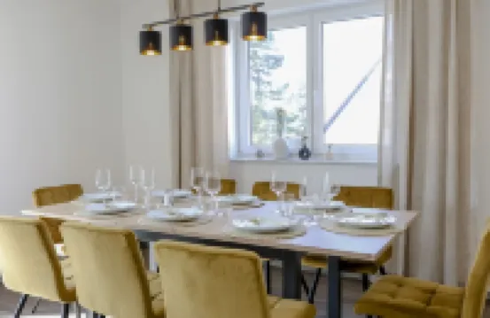 Lumen Homes - Design-apt. Nahe Audi und Altstadt, 3 Zimmer, Netflix