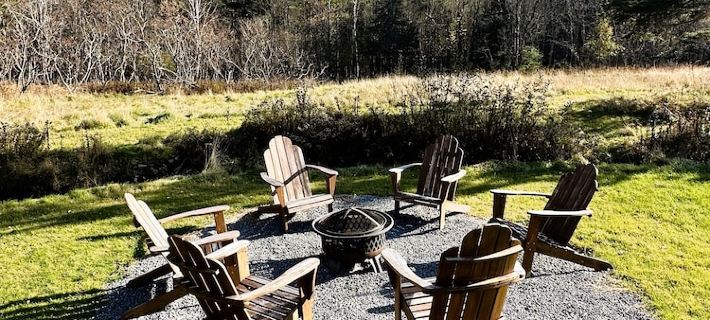 Rocky Branch Retreat on 33 acres with fenced yard, fireplaces & deck Hotels in Jay
