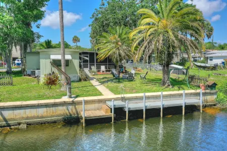 3 bedroom Farmhouse on the River