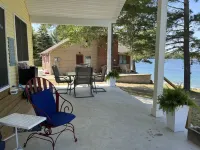 A True Paradise Lake House with Beautiful Sunsets Year Round Direct Trail Access