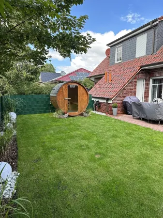 Schnuckeliges Ferienhaus für die Ganze Familie mit Hund Отели рядом с достопримечательностью «ev. luth. Heilig-Kreuz Kirche Pakens/Hooksiel»