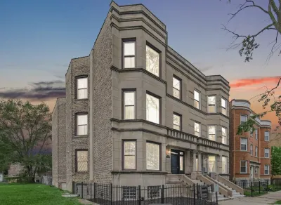 Luxury Stay on UChicago Campus 11 min walk to hospitals Hotels in 