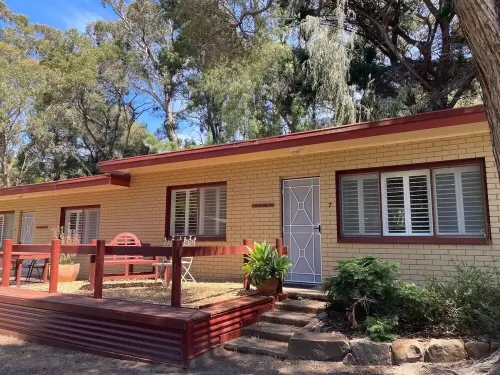 Bradshaw House Self contained cabin 7