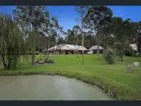 Luxury homestead with pool and spa, Hunter Valley