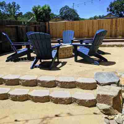 Entire House Downtown Paso Updated Craftsman - 3/2 -With Firepit and Bocce ball Hotel Exterior