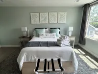 Upscale Family Retreat-Near Beach & Newburyport-Large Patio-Well Equipped Hotels in Salisbury
