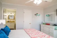 Gulf Front!! 2 Master Suites- Steps Away from the Beach!!