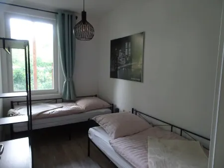 Schöne, Neue Ferienwohnung, Familienfreundlich in Zentrums- und Schlossparknähe Отели рядом с достопримечательностью «Потсдамский университет»