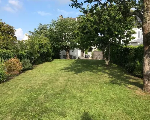 Beautiful family home - sleeps 10 - 3 min from the beach Hotels in Combrit