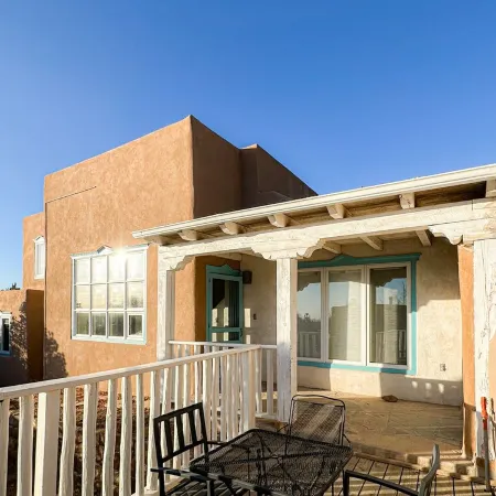Charming Santa Fe Adobe Home 2 BR w/Elevated Views