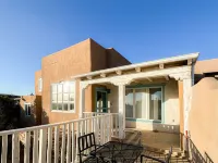Charming Santa Fe Adobe Home 2 BR w/Elevated Views